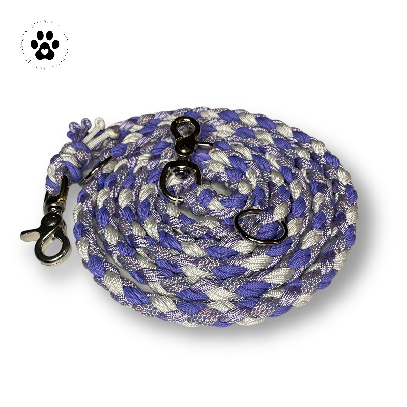Robuste Hundeleine aus Paracord, ideal für Outdoor-Aktivitäten, mit rutschfestem Griff und verstellbarer Länge für optimalen Komfort und Sicherheit.